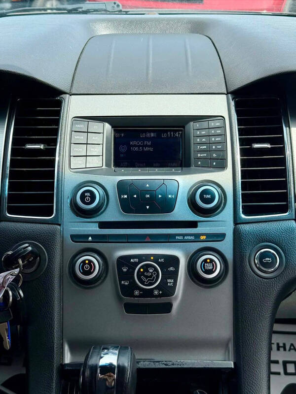 2016 Ford Taurus SEL