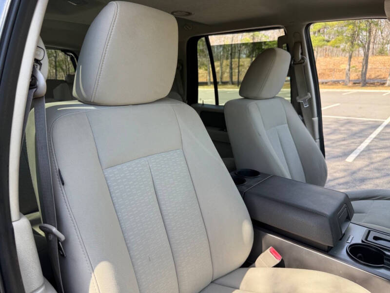 2011 Ford Expedition XLT