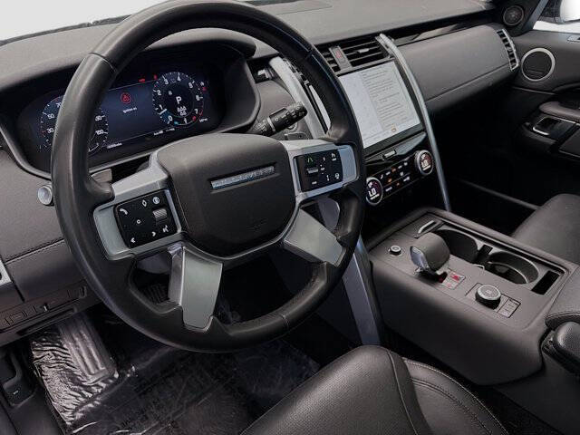 2024 Land Rover Discovery P300 S