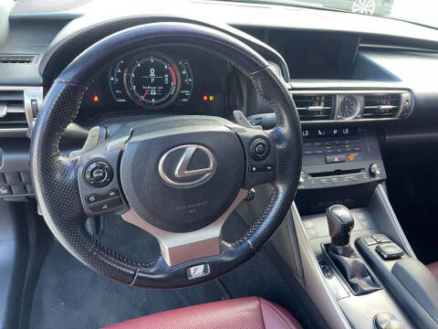 2016 Lexus IS 200t