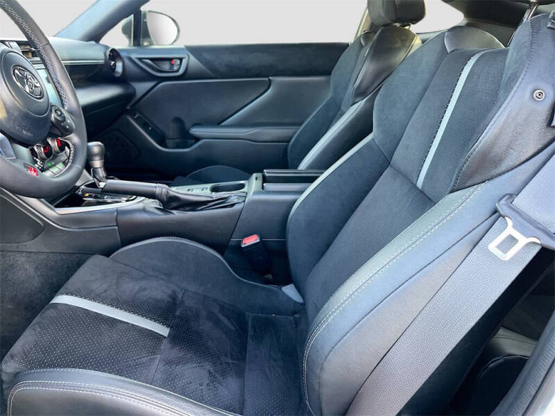 2025 Toyota GR86 Premium