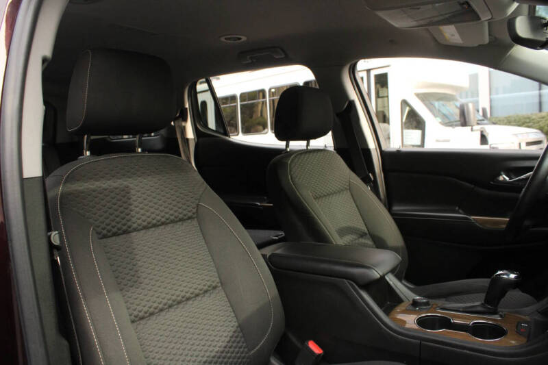 2017 GMC Acadia SLE-2