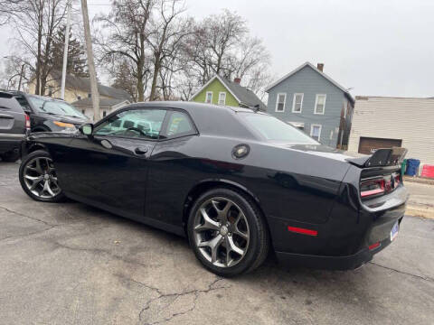 2015 Dodge Challenger SXT Plus