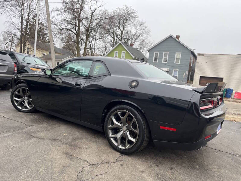 2015 Dodge Challenger SXT Plus
