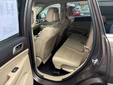 2017 Jeep Grand Cherokee Laredo