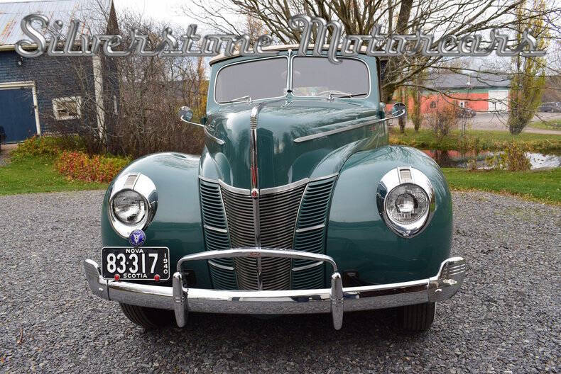 1940 Ford Deluxe