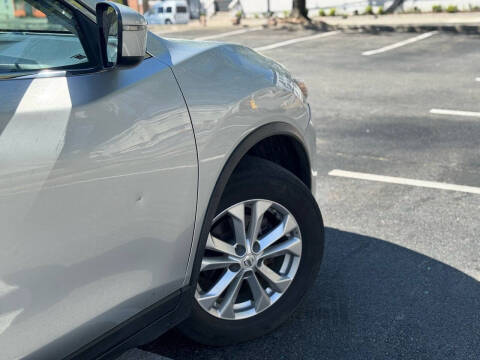 2016 Nissan Rogue SV