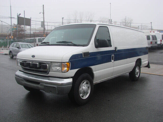 2001 Ford E-Series for sale at Hillside Auto Plaza in Kew Gardens NY
