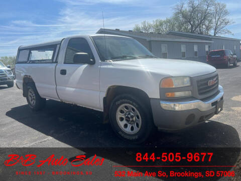 2005 GMC Sierra 1500 for sale at B & B Auto Sales in Brookings SD