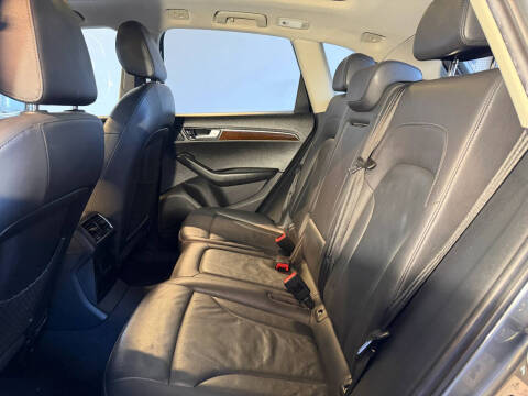 2011 Audi Q5 3.2 quattro Premium Plus