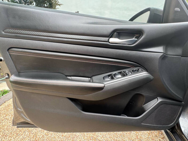 2022 Nissan Altima 2.5 SR