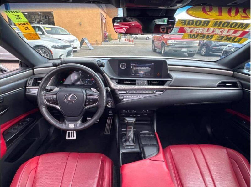 2019 Lexus ES 350
