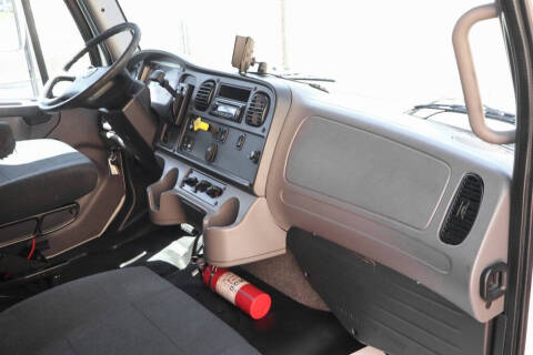 2016 Freightliner M2 106