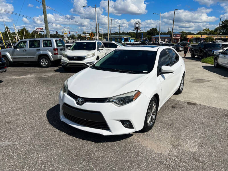2015 Toyota Corolla LE Plus's photo