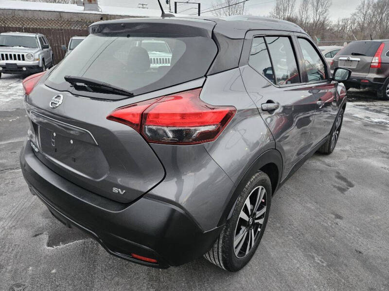 2019 Nissan Kicks S