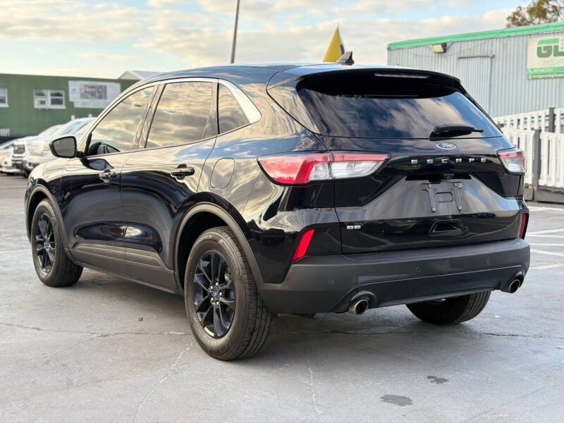 2021 Ford Escape SE