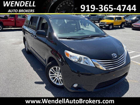 2017 Toyota Sienna XLE Premium 8-Passenger