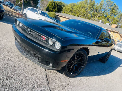 2015 Dodge Challenger for sale at Classic Luxury Motors in Buford GA