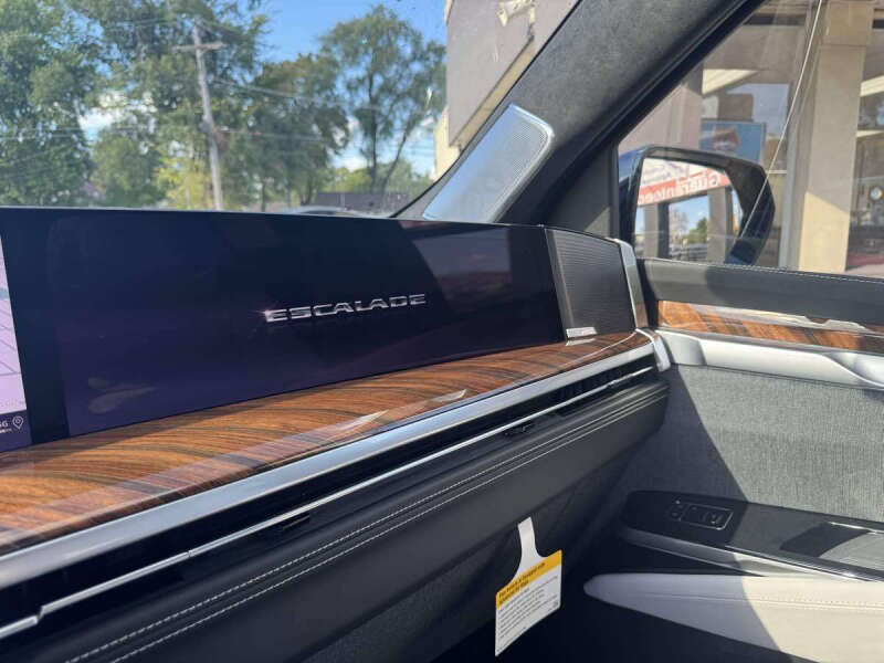 2026 Cadillac Escalade Platinum Sport