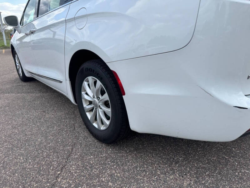 2017 Chrysler Pacifica Touring Plus