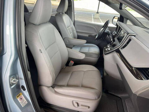 2016 Toyota Sienna