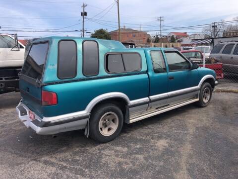 1995 Chevrolet S-10 for sale at DOWNHOME MOTORS INC in Gallatin TN