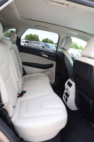 2021 Ford Edge Titanium