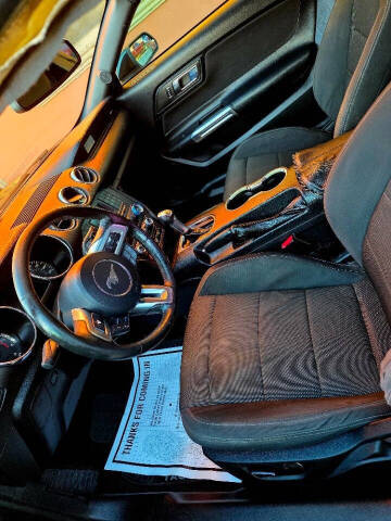 2015 Ford Mustang V6