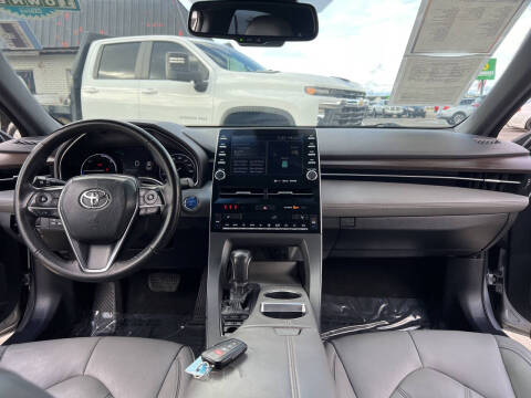 2021 Toyota Avalon Hybrid XLE