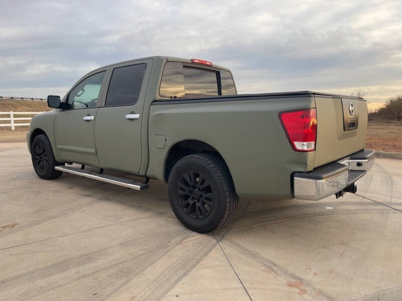 2012 Nissan Titan SV