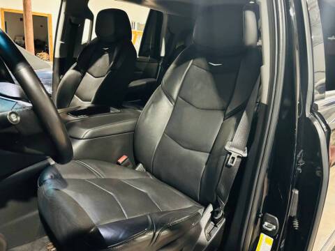 2019 Cadillac Escalade Luxury