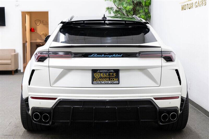 2020 Lamborghini Urus