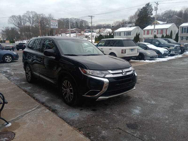 2018 Mitsubishi Outlander ES