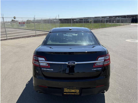 2017 Ford Taurus Limited