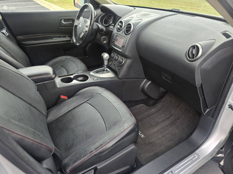 2013 Nissan Rogue SV w/SL Package