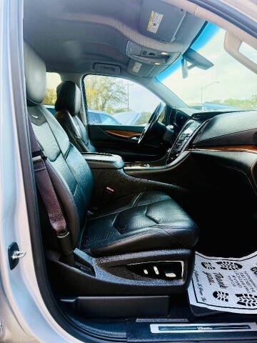 2017 Cadillac Escalade Standard