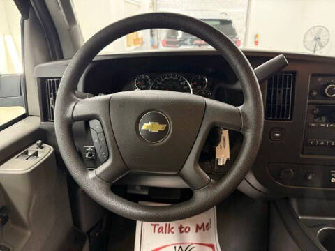 2025 Chevrolet Express LS 3500