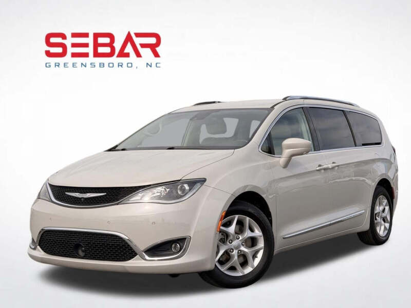 2017 Chrysler Pacifica Touring-L Plus
