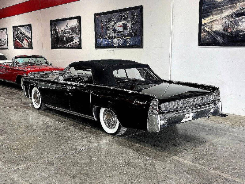 1961 Lincoln Continental