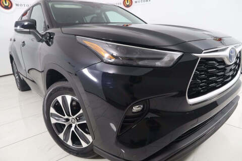 2023 Toyota Highlander Hybrid XLE