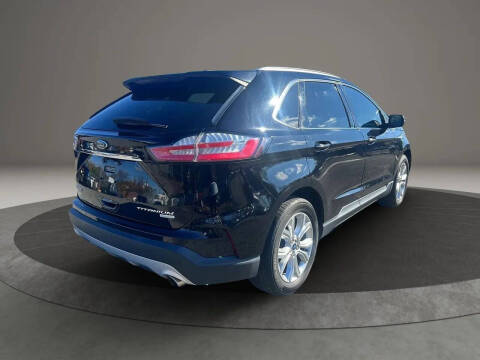 2020 Ford Edge Titanium