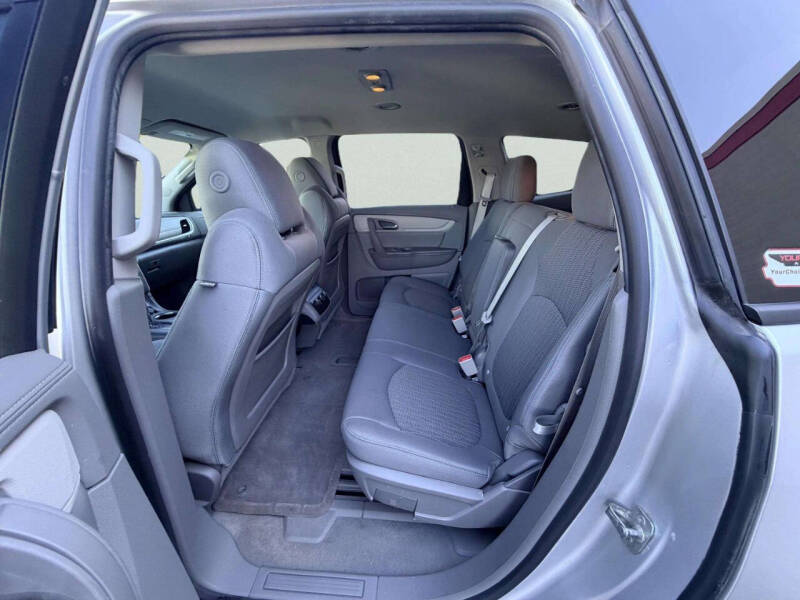 2017 Chevrolet Traverse LS