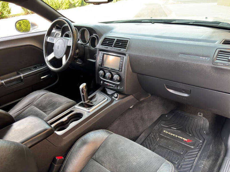 2009 Dodge Challenger SRT8