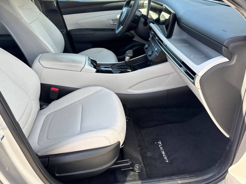 2025 Hyundai Tucson SE