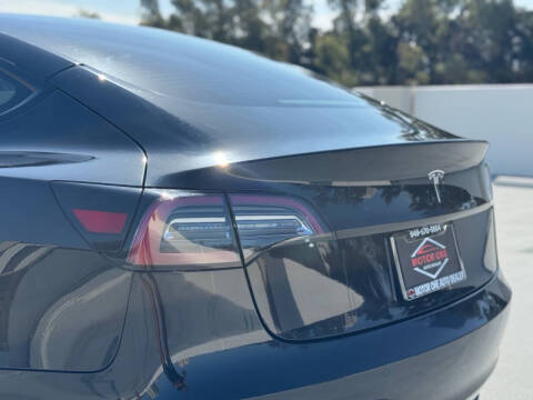 2021 Tesla Model 3 Standard Range Plus