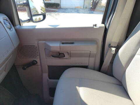 2014 Ford E-Series E-350 SD