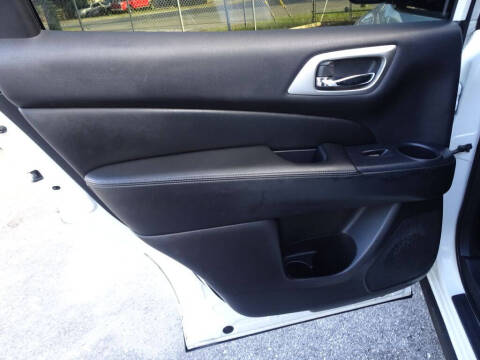 2019 Nissan Pathfinder S