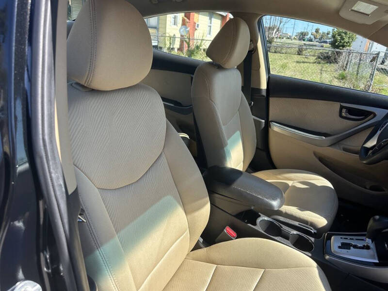 2012 Hyundai Elantra GLS