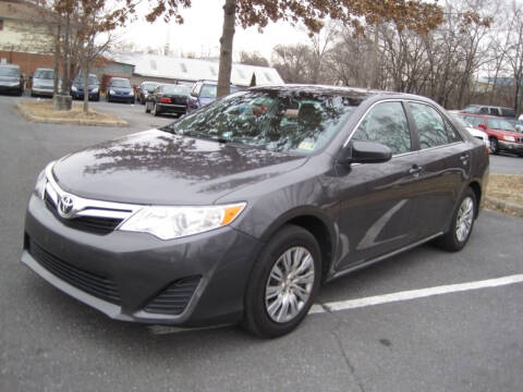 2013 Toyota Camry for sale at Auto Bahn Motors in Winchester VA