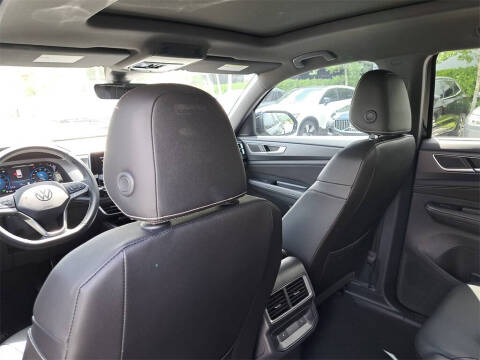 2025 Volkswagen Atlas Cross Sport SEL 4Motion